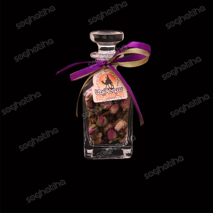 غنچه گل سرخ عطر عاشقی 